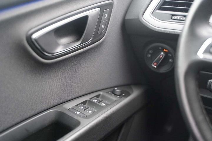 Sort Seat Leon fra 2020