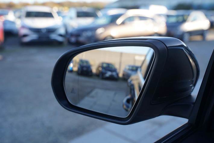 Sort Mercedes EQB250+ fra 2024