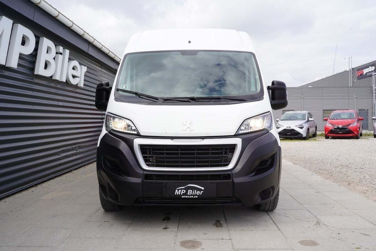 Peugeot Boxer 335 2,2 BlueHDi 165 L3H2 Premium