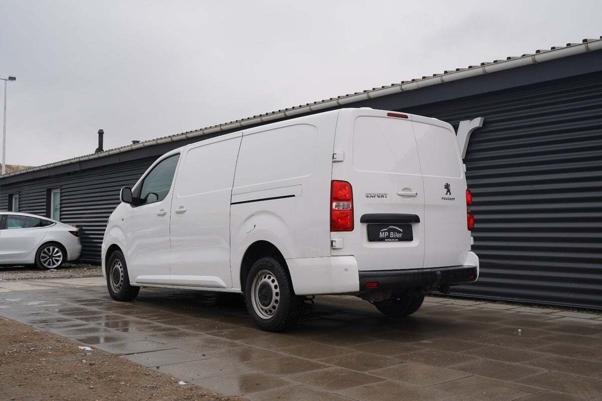 Hvid Peugeot Expert fra 2021