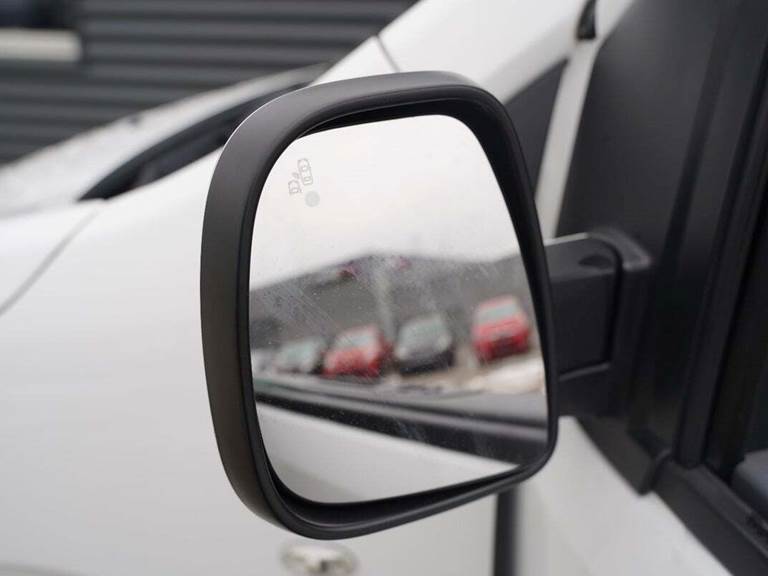 Peugeot Expert 2,0 BlueHDi 122 L2 Premium EAT8 Van