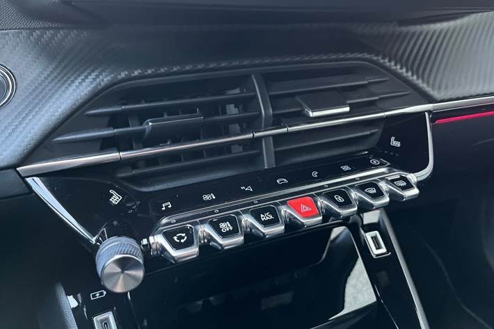 Sort Peugeot e-2008 fra 2022