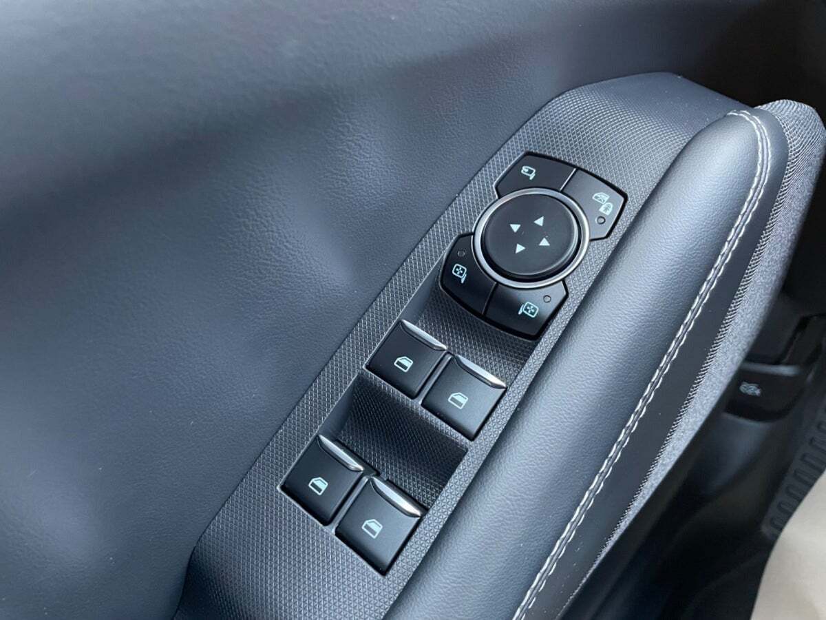 Sort Ford Mustang Mach-E fra 2024