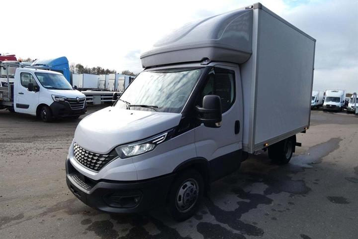 Hvid Iveco Daily fra 2021