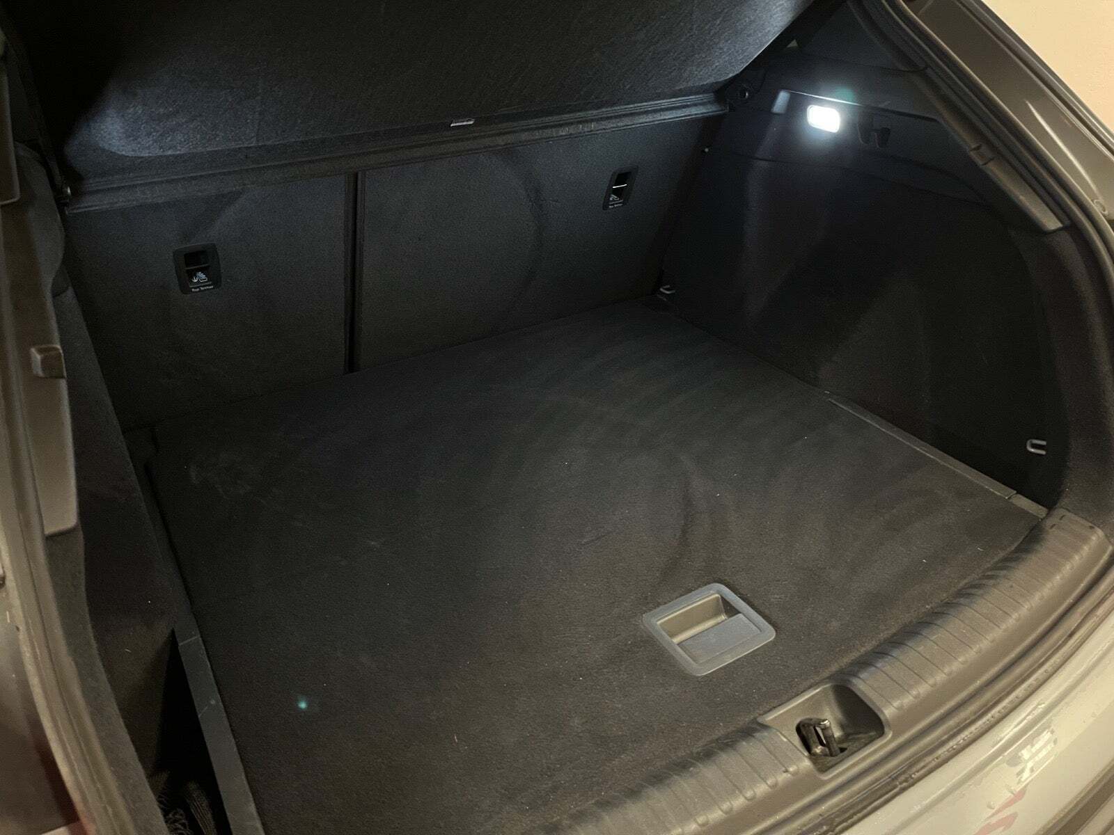 Grå Audi Q4 e-tron fra 2022