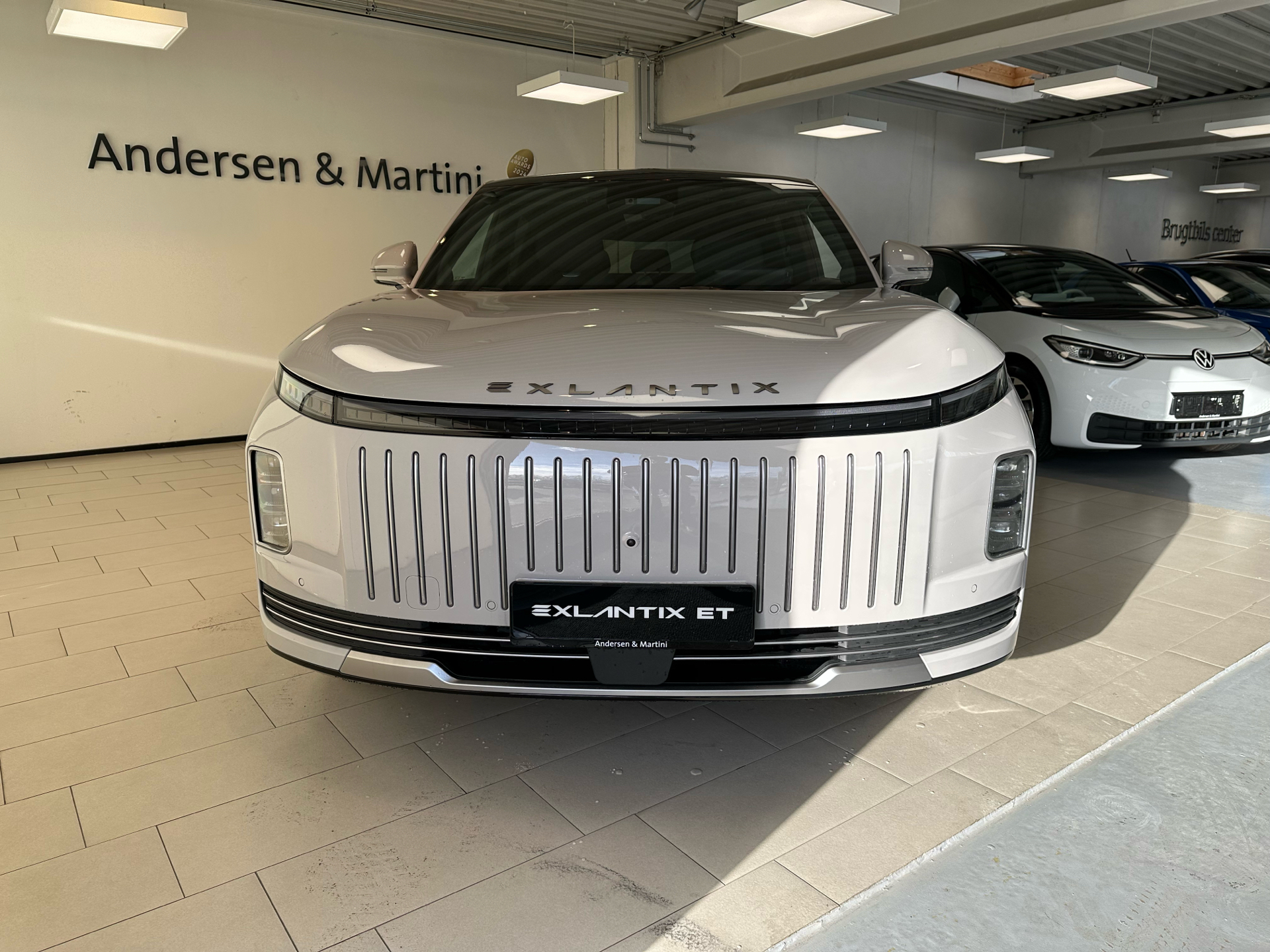 Grå Exlantix ET fra 2025 set udefra