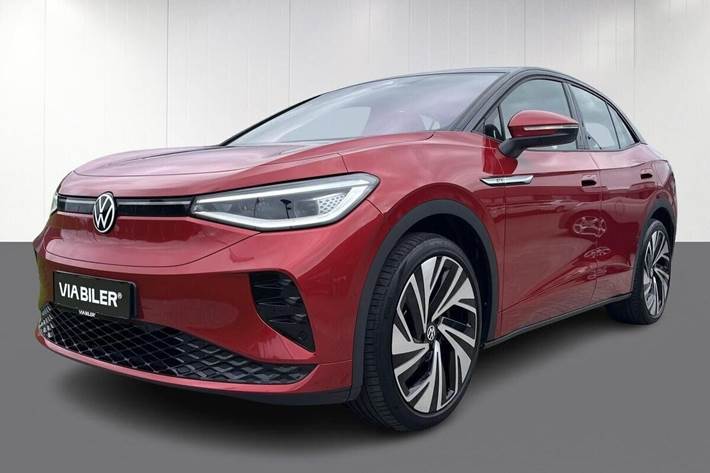Rød VW ID.5 fra 2022 set udefra