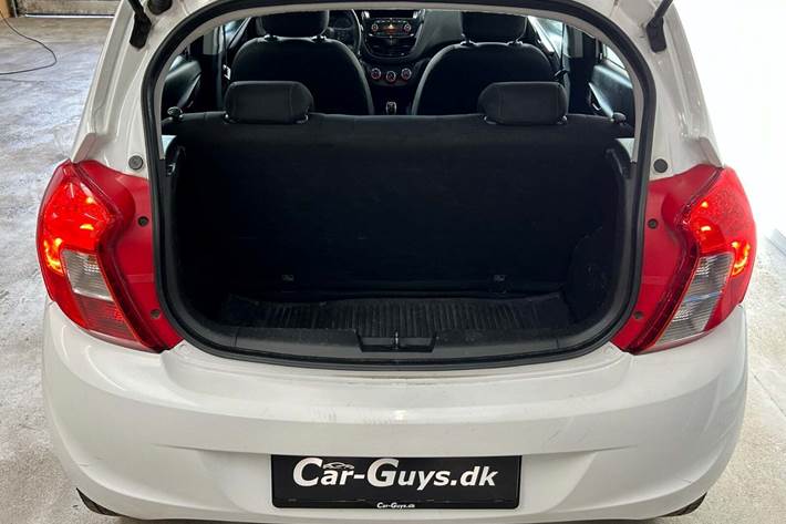 Hvid Opel Karl fra 2016