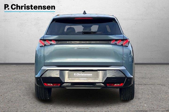 Blå Peugeot e-5008 fra 2024