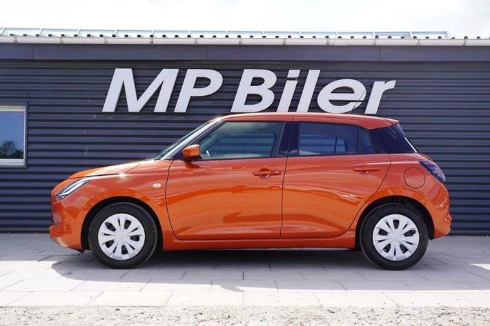 Orange Suzuki Swift fra 2024