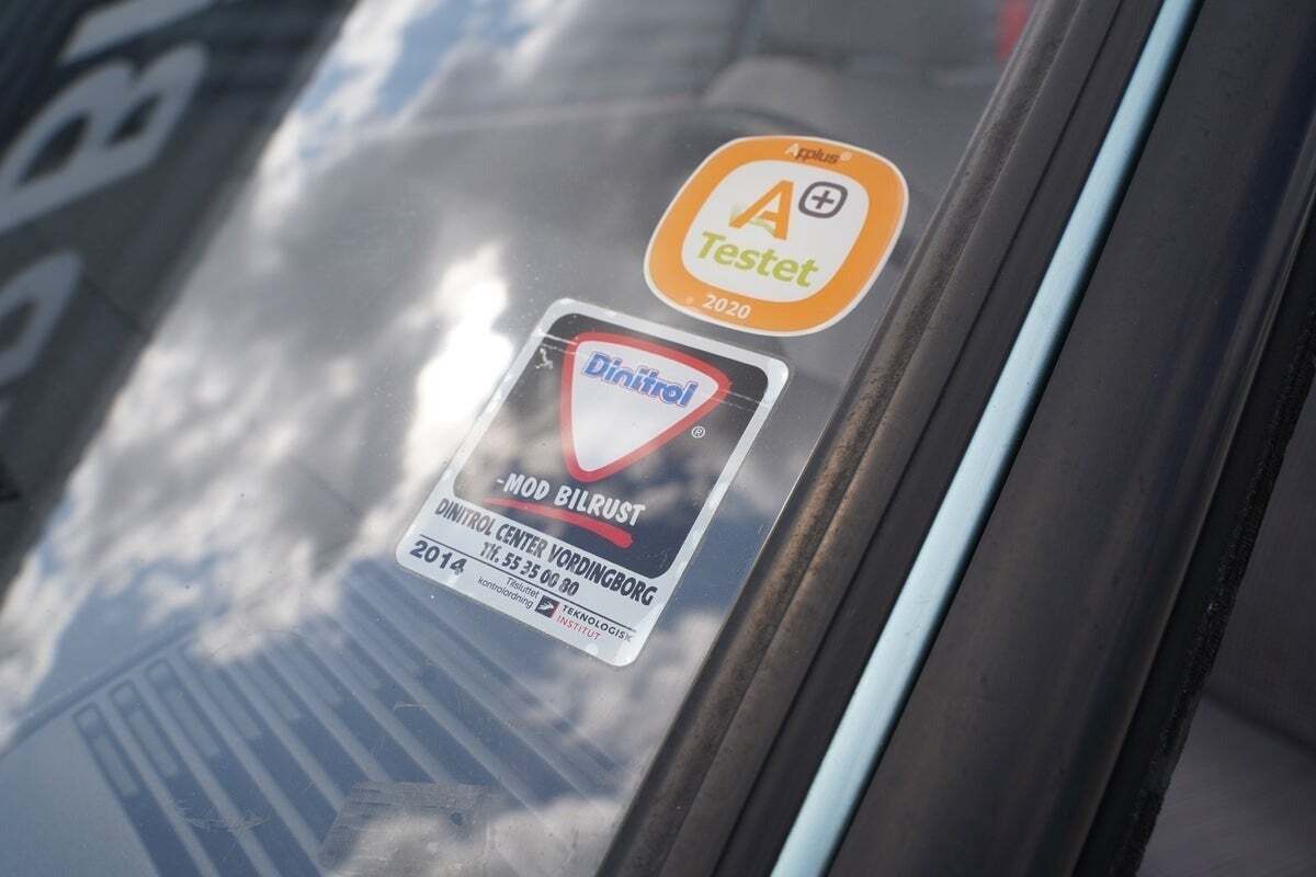 Blå VW Golf II fra 1991 set udefra