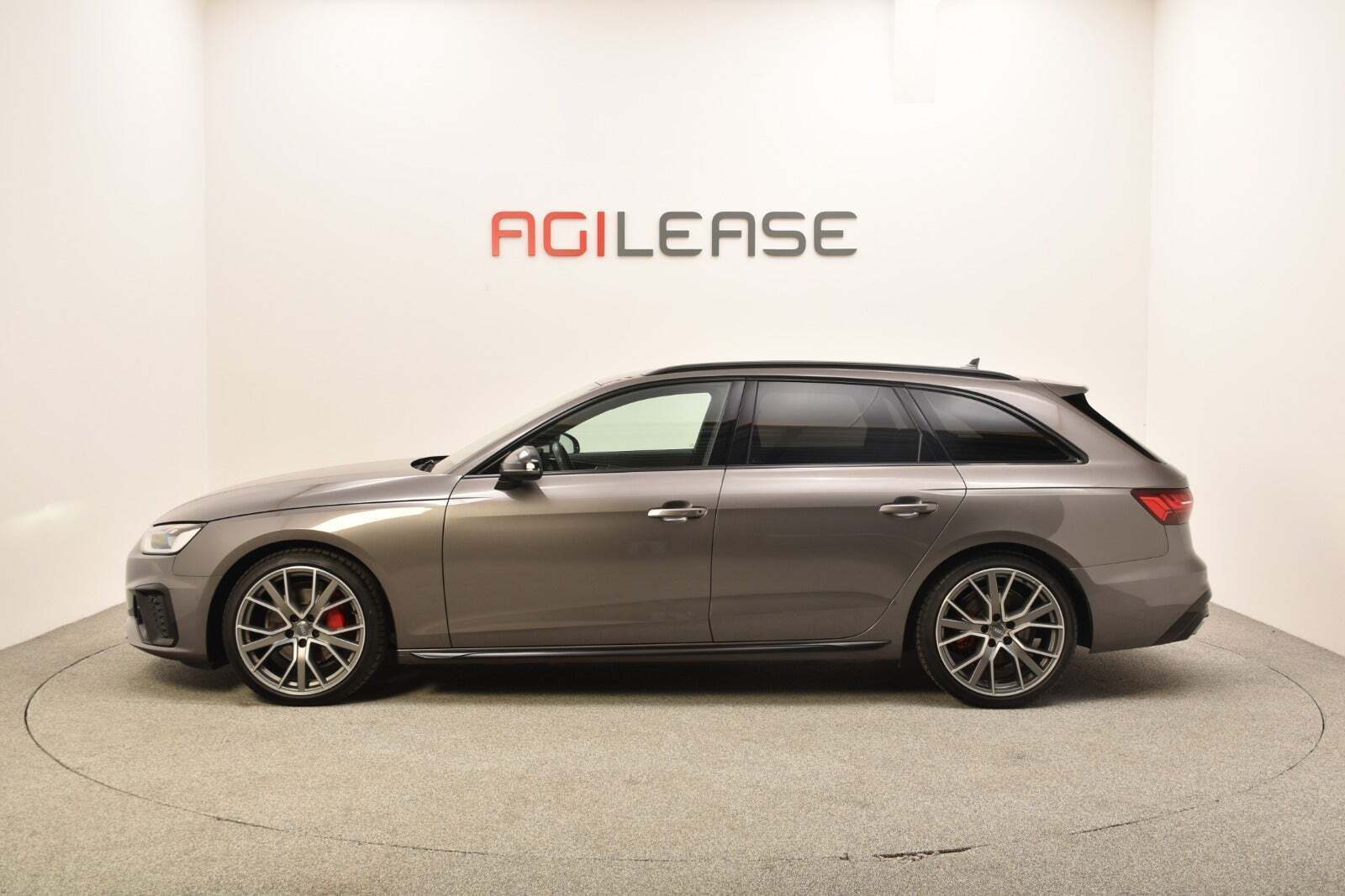 Audi A4 40 TDi Avant quattro S-tr.