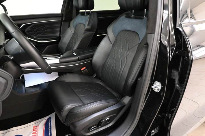 Sort Voyah Free fra 2024