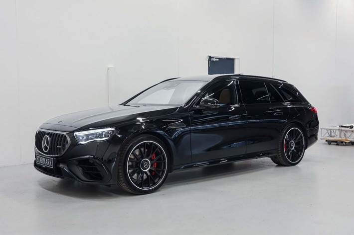 Sort Mercedes E53 fra 2025 set udefra