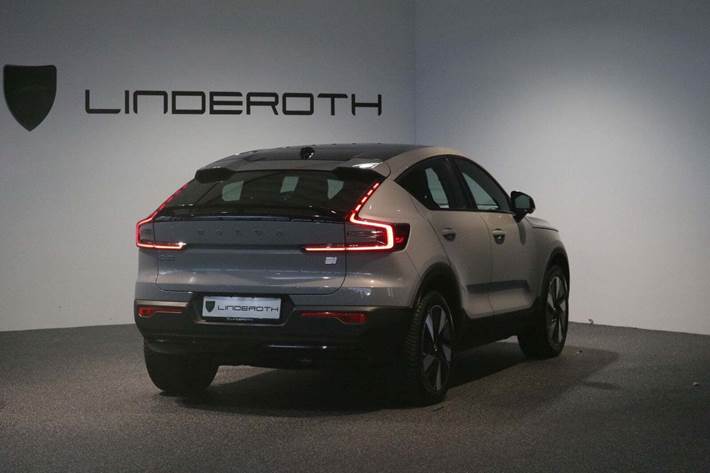 Grå Volvo C40 fra 2024