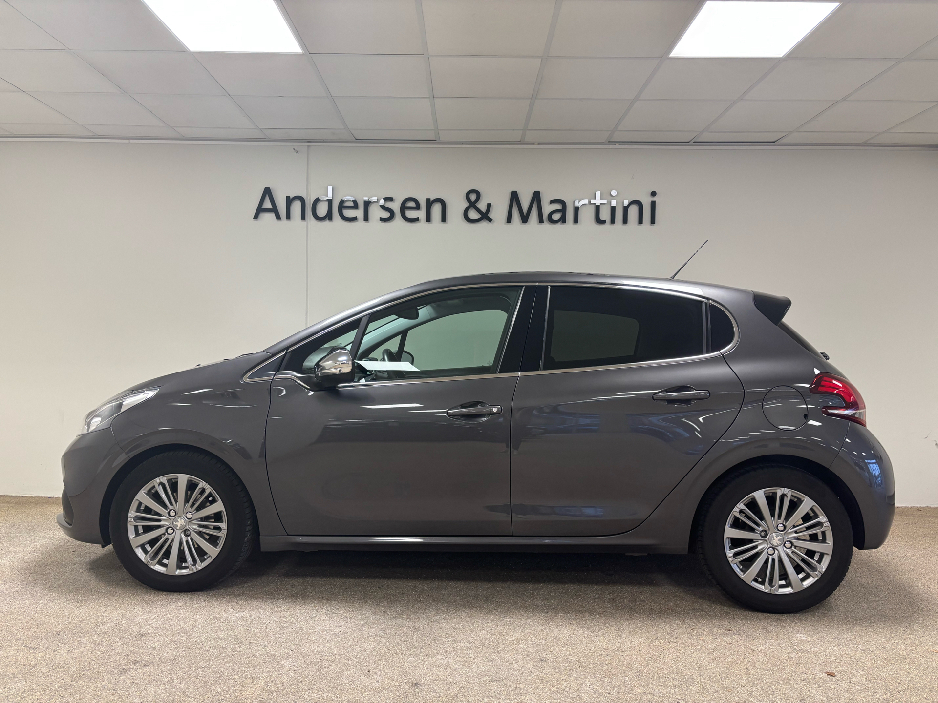 Peugeot 208 1,2 PureTech Prestige 82HK 5d