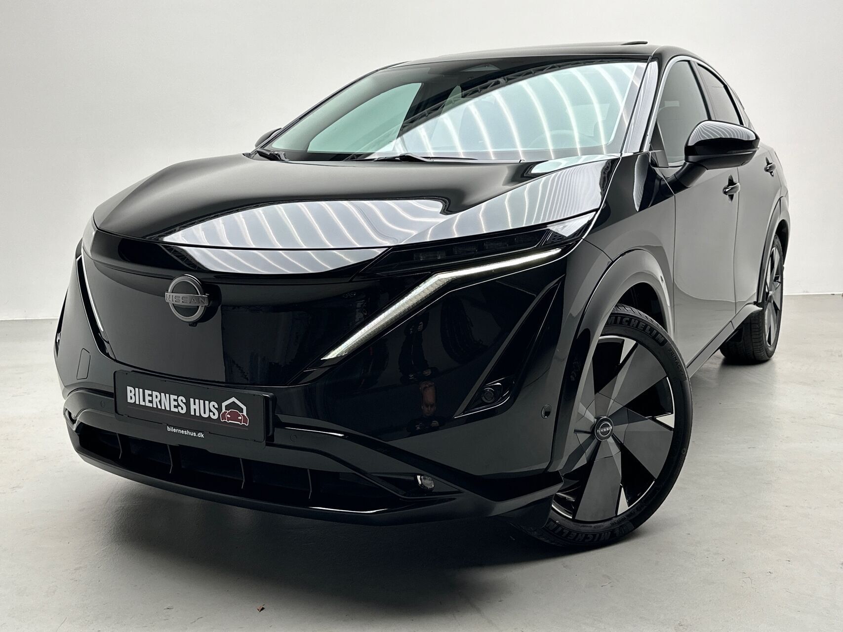 Sort Nissan Ariya fra 2025