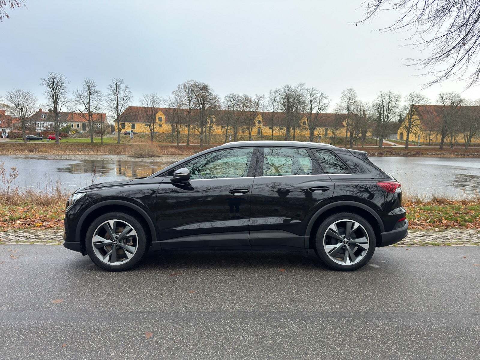 Sort Audi Q4 e-tron fra 2022