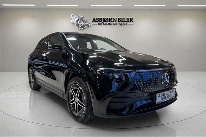 Sort Mercedes EQA250+ fra 2024 set udefra