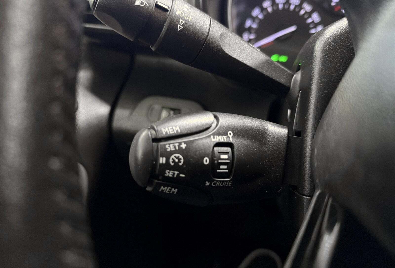 Grå Citroën Berlingo fra 2019