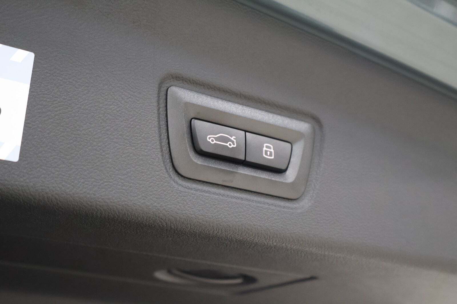 Grøn BMW i4 fra 2025