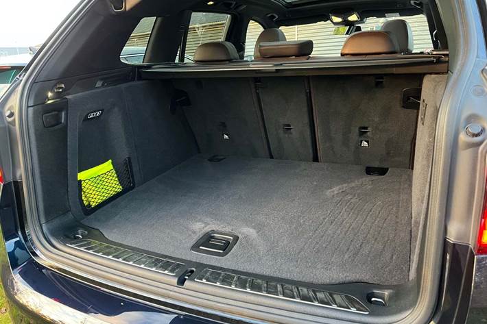 Blå BMW iX3 fra 2022