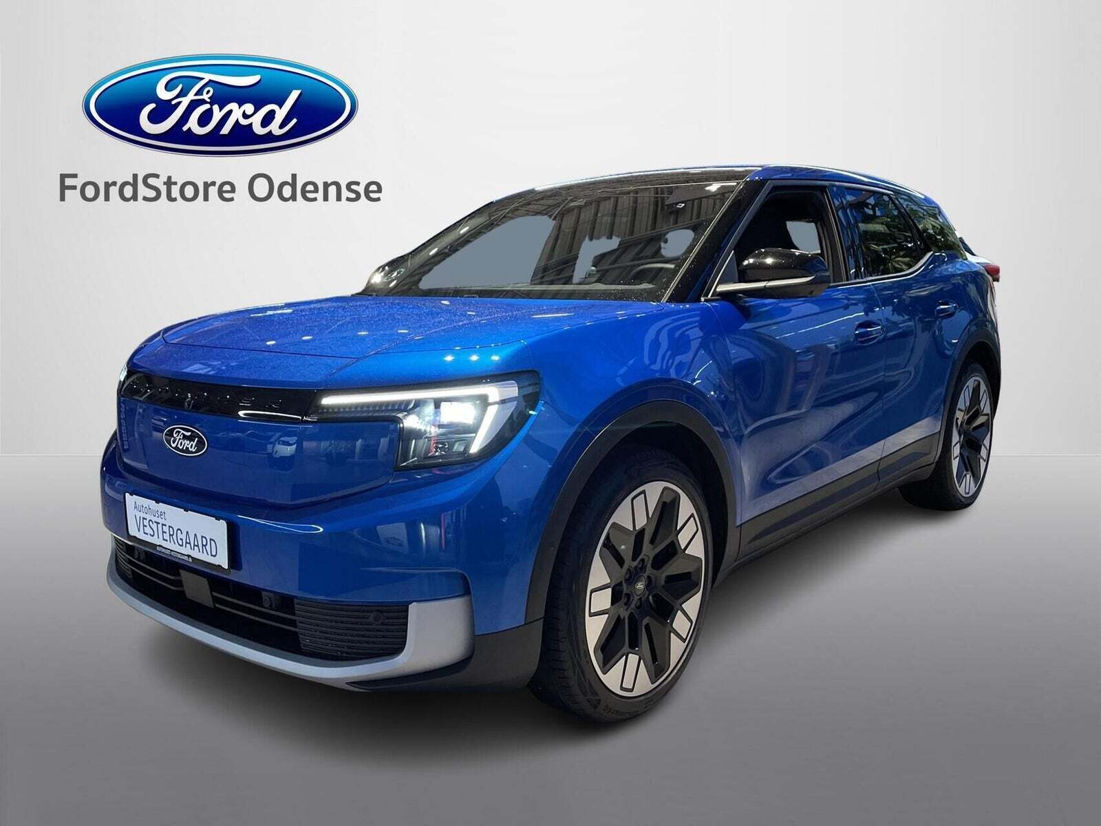 Ford Explorer 82 Premium Extended Range