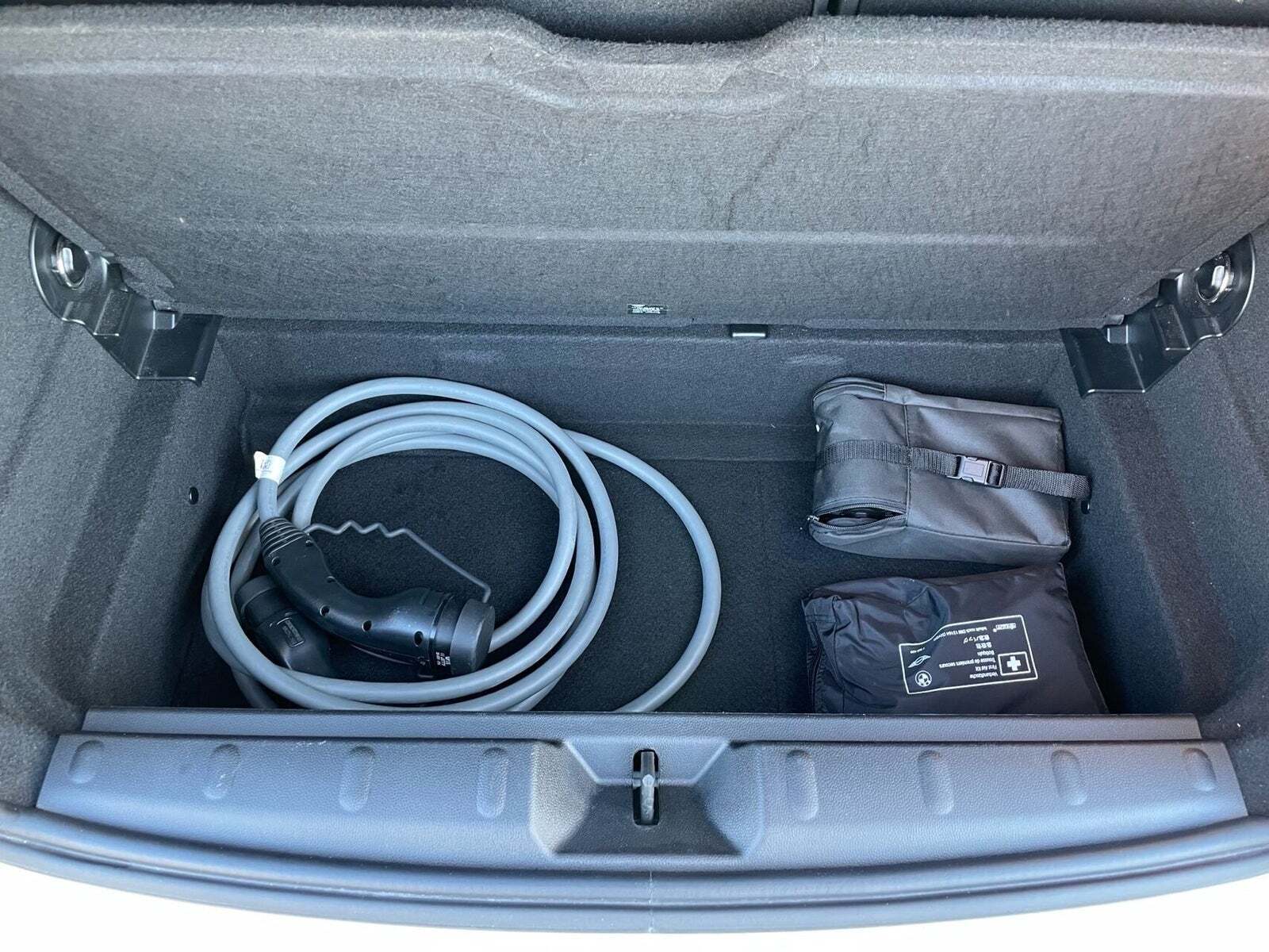 Hvid Mini Cooper SE fra 2022