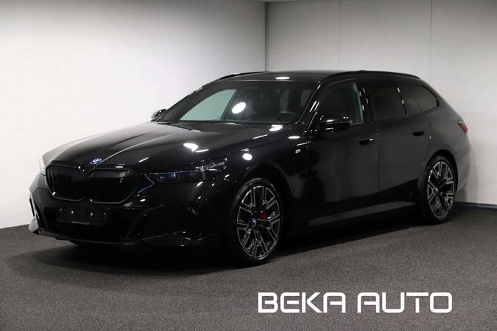 Sort BMW i5 fra 2024