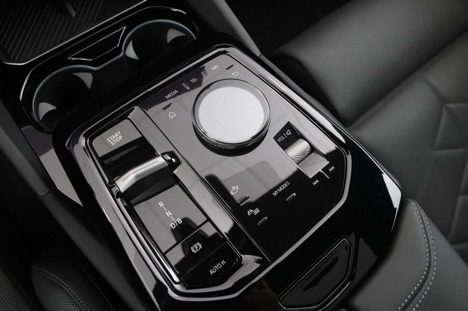 Sort BMW i5 fra 2024