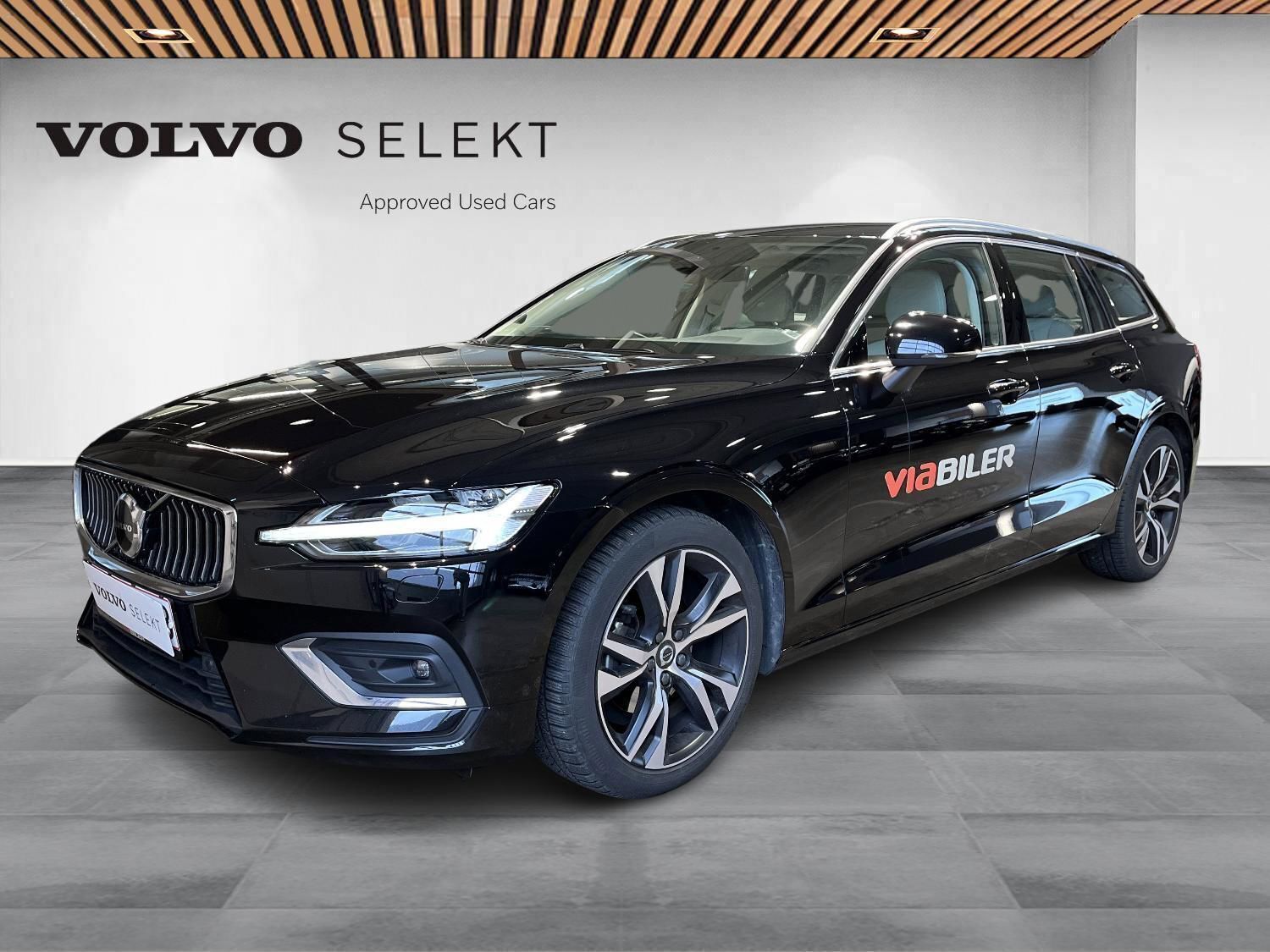 Volvo V60 2,0 B4  Mild hybrid Plus 197HK Stc 8g Aut.
