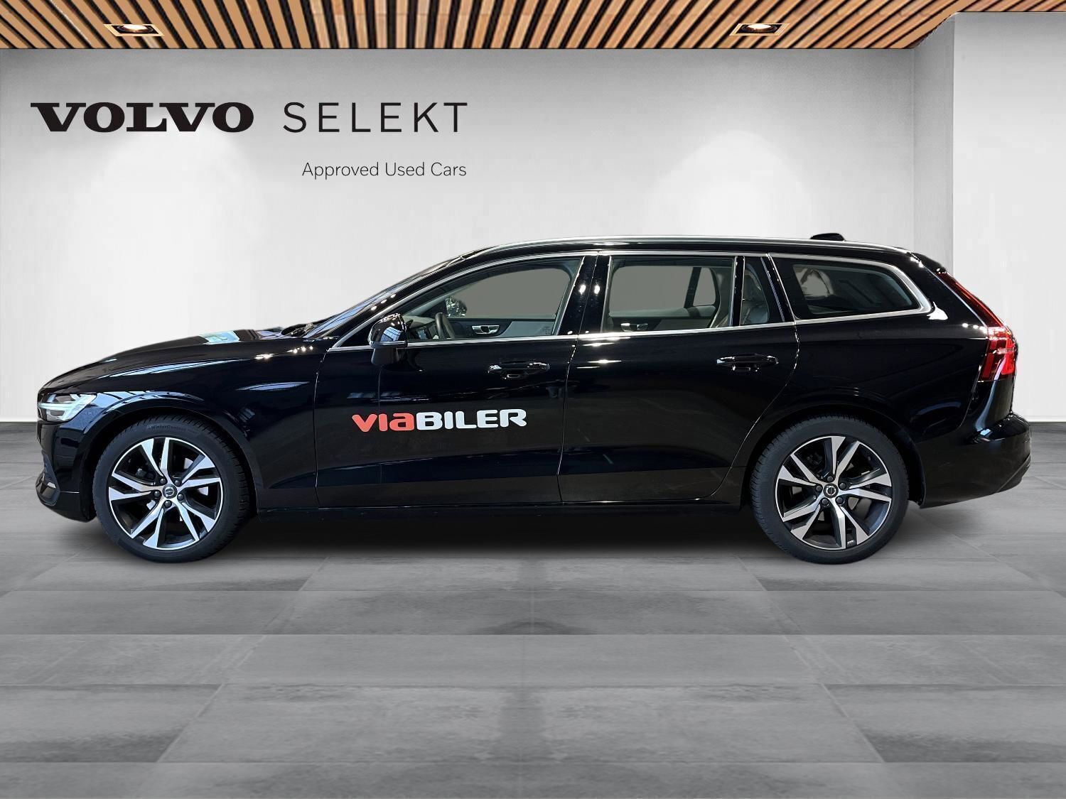 Volvo V60 2,0 B4  Mild hybrid Plus 197HK Stc 8g Aut.