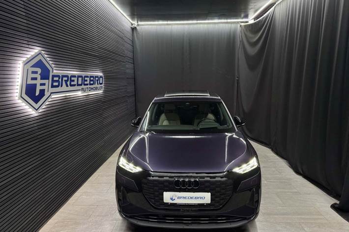 Lilla Audi Q4 e-tron fra 2024