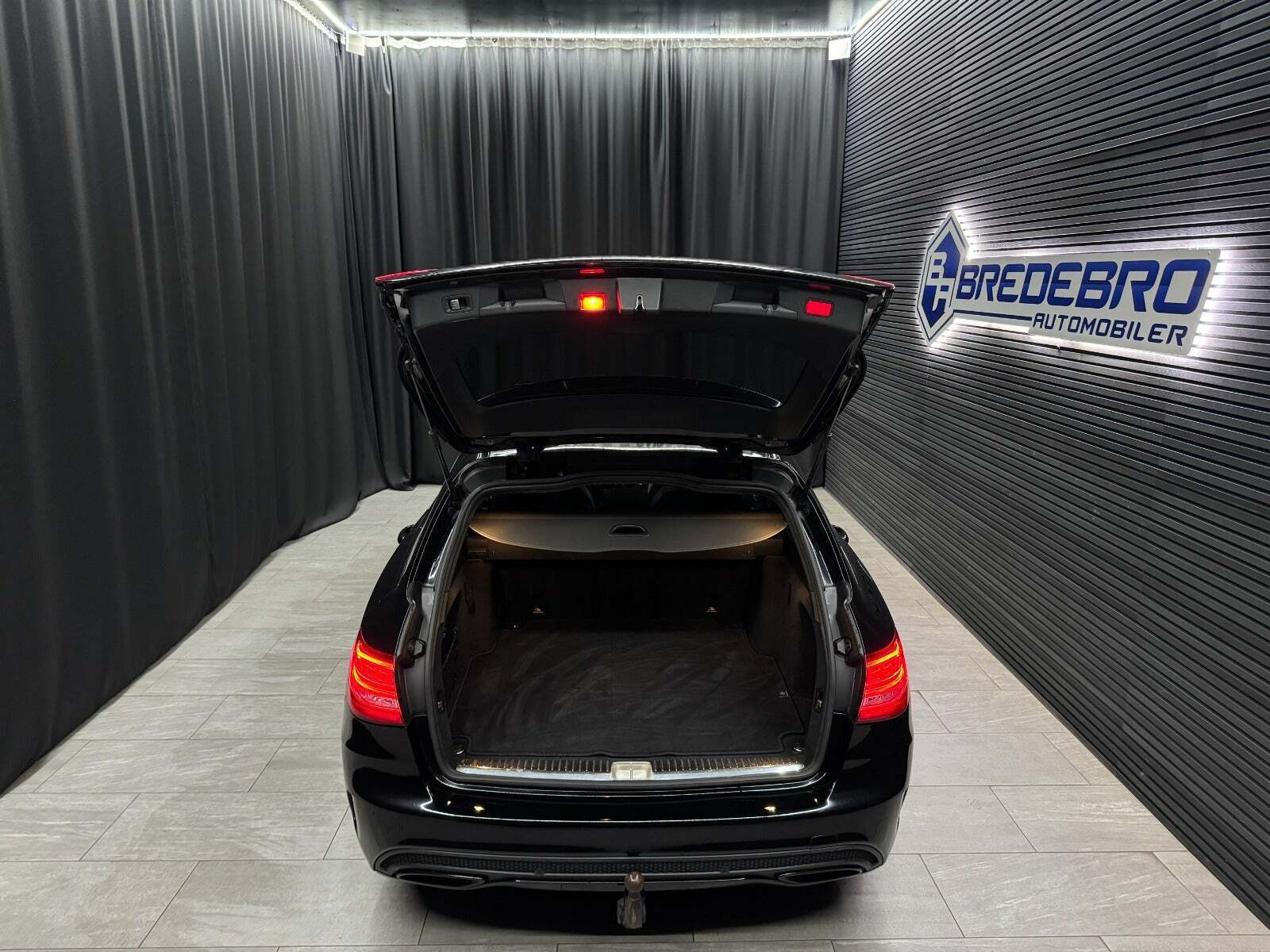 Mercedes C220 d 2,2 AMG Line stc. aut.