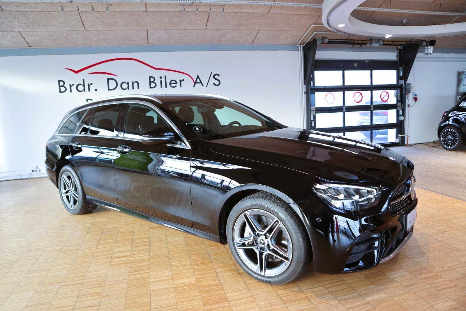 Mercedes E300 e 2,0 AMG Line stc. aut.