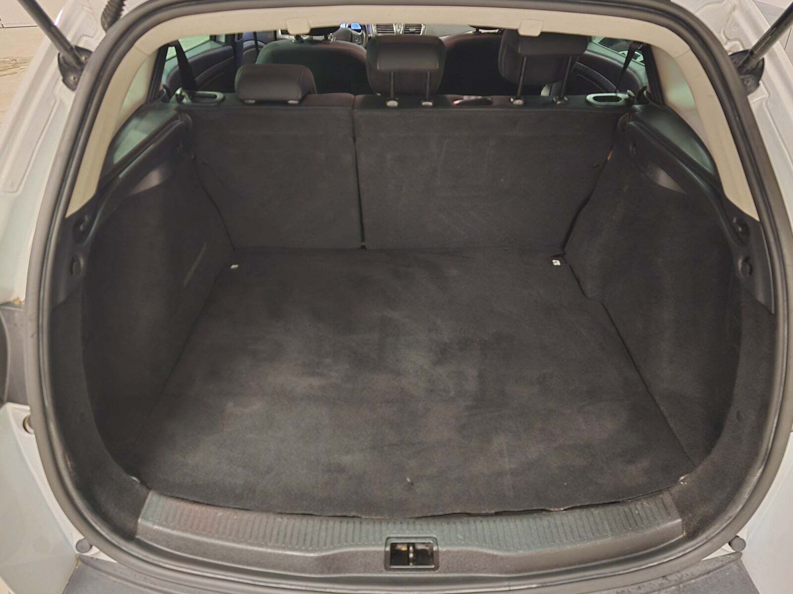 Hvid Renault Megane III fra 2016