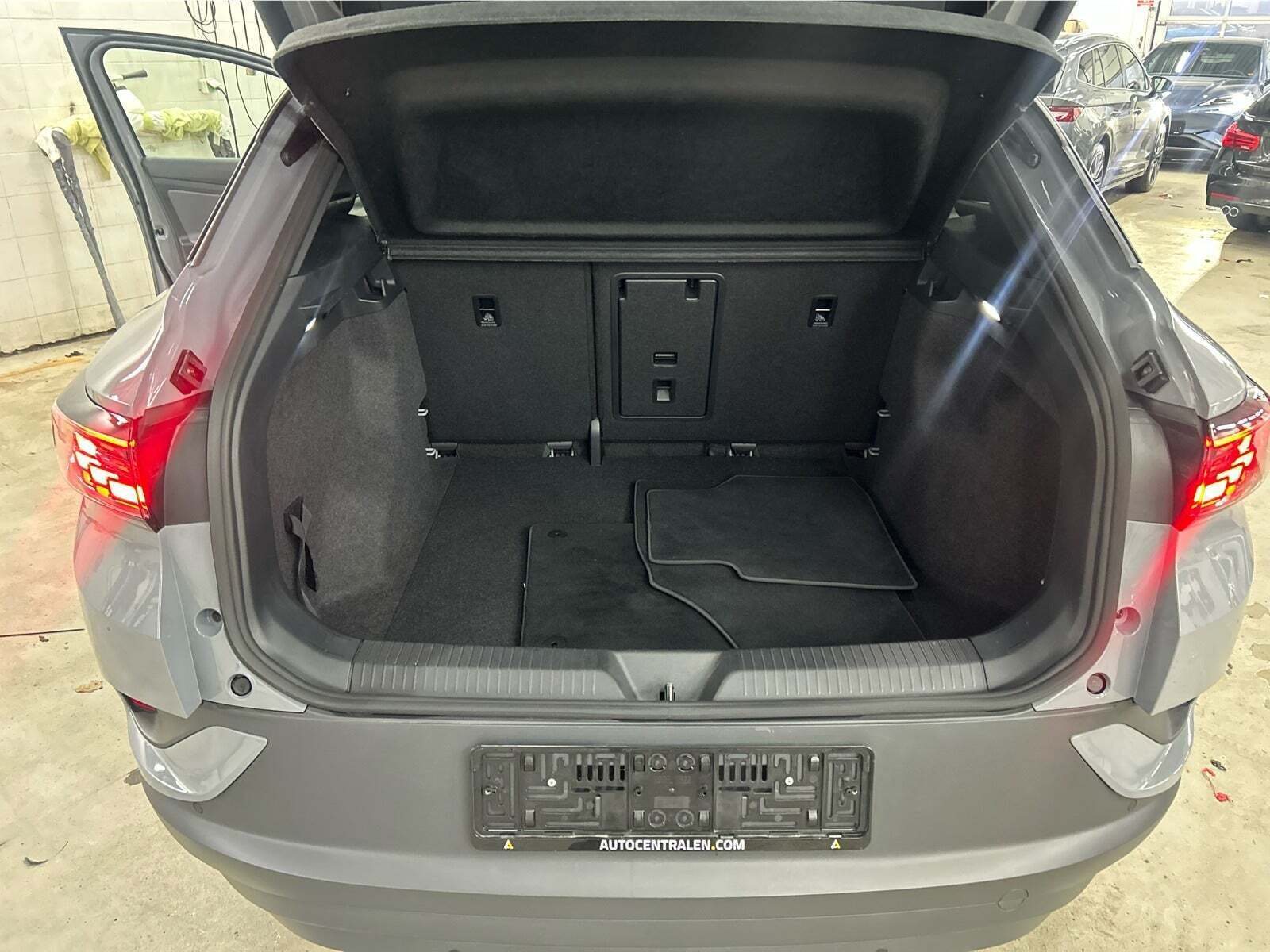 Grå VW ID.4 fra 2025