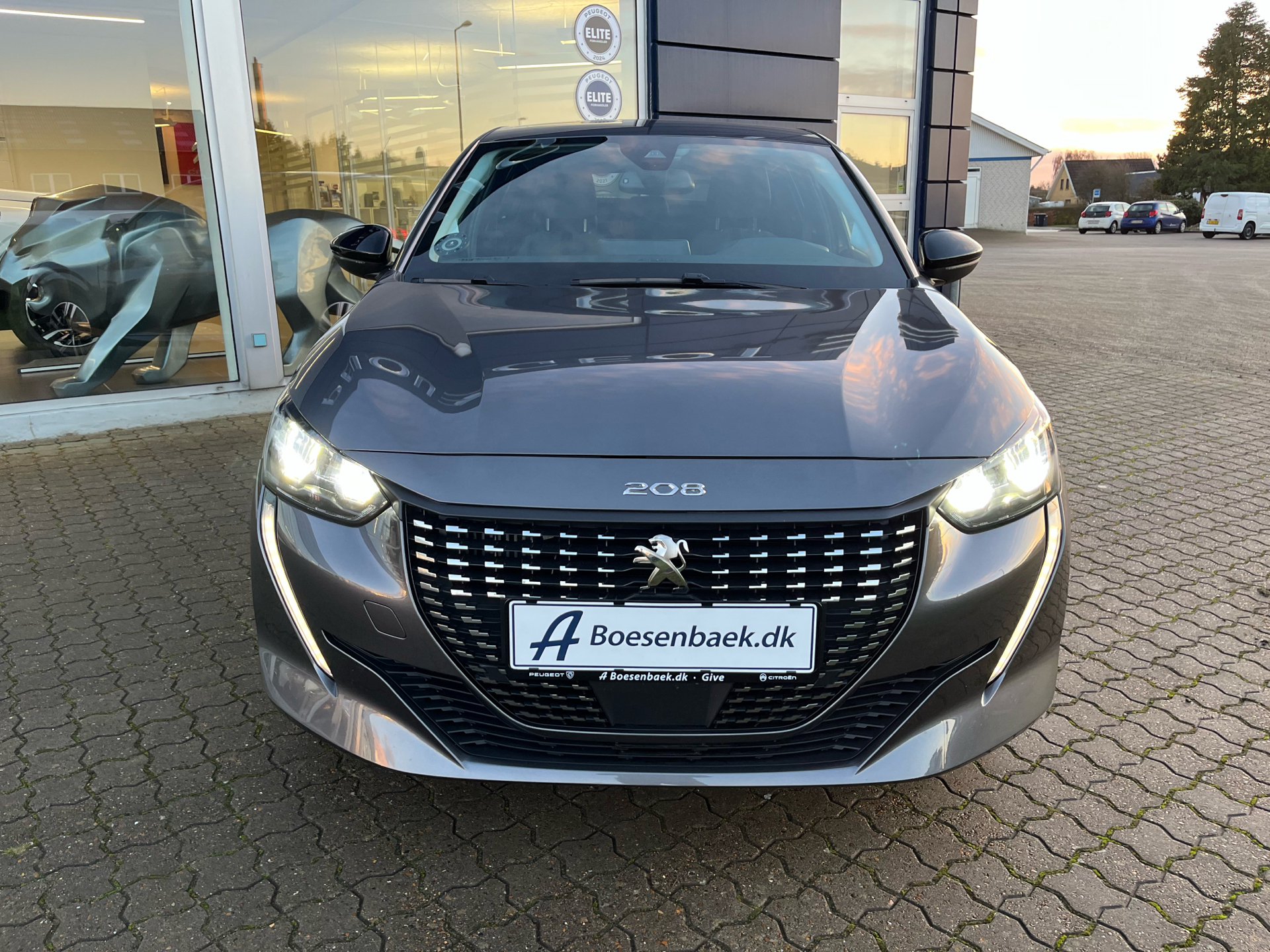 Peugeot 208 1,2 PureTech Allure Pack EAT8 100HK 5d 8g Aut.