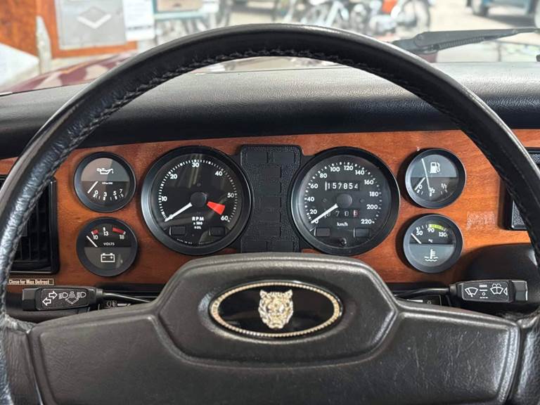 Jaguar XJ6 3,4 UOPLYST