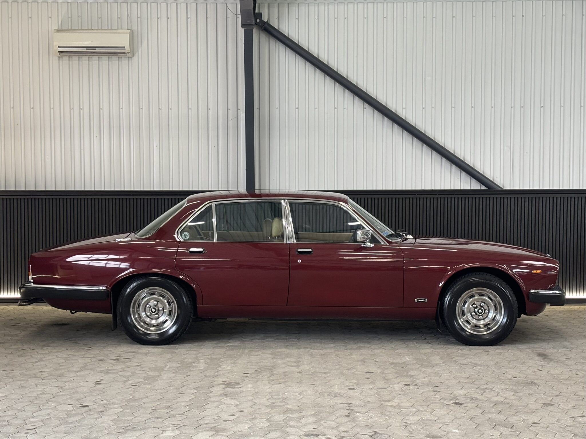 Jaguar XJ6 3,4 UOPLYST
