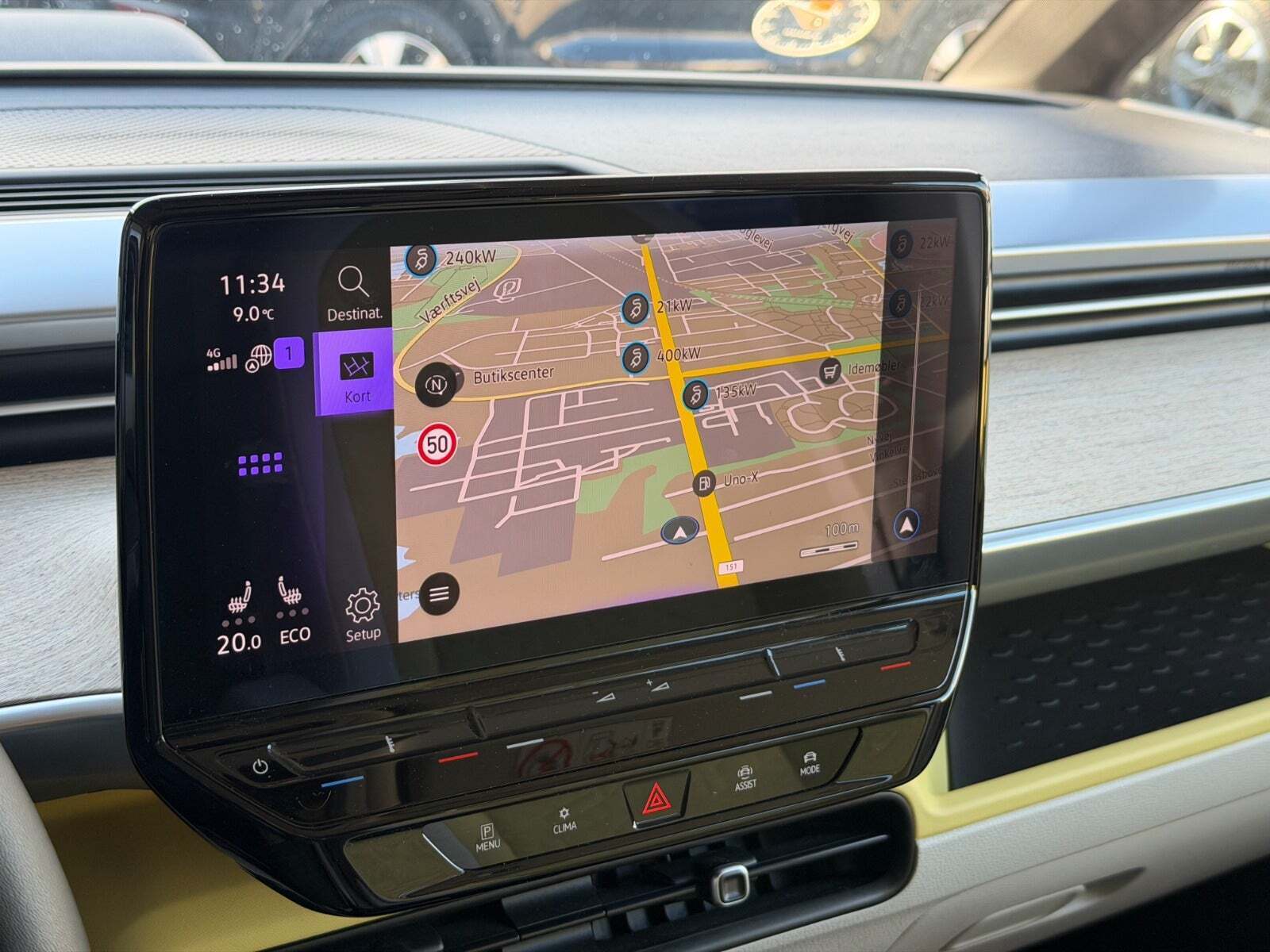 Gul VW ID.Buzz fra 2023