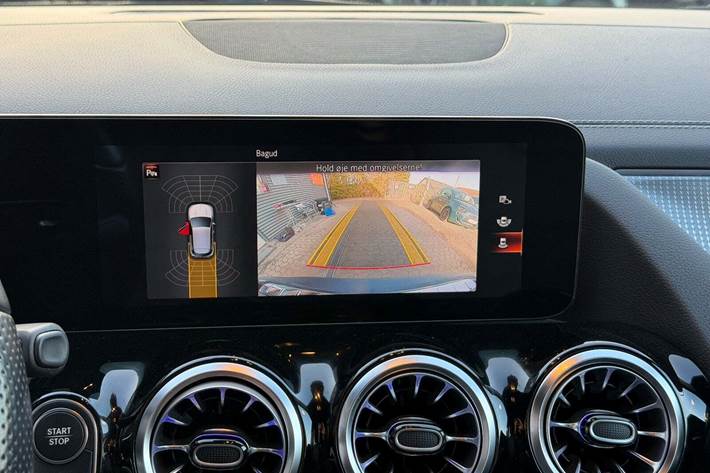 Sort Mercedes EQA300 fra 2022