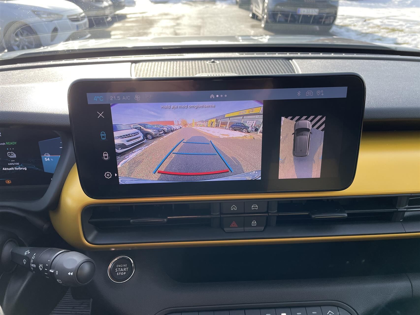 Grå Jeep Avenger fra 2025