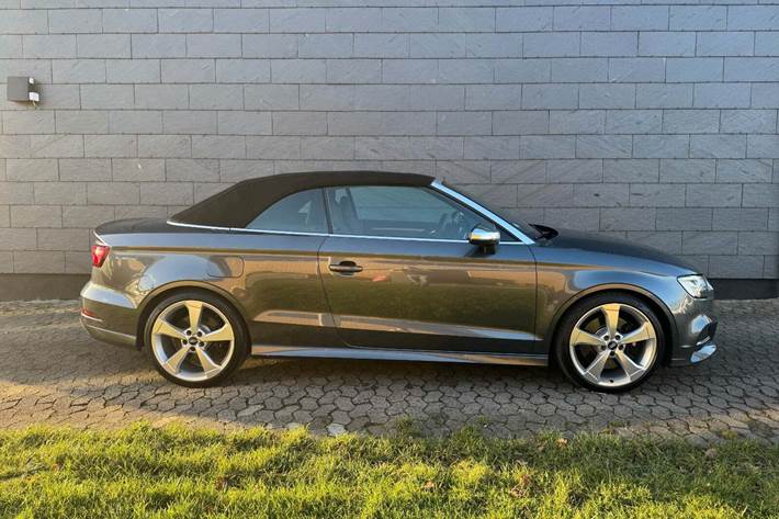 Sort Audi S3 fra 2020