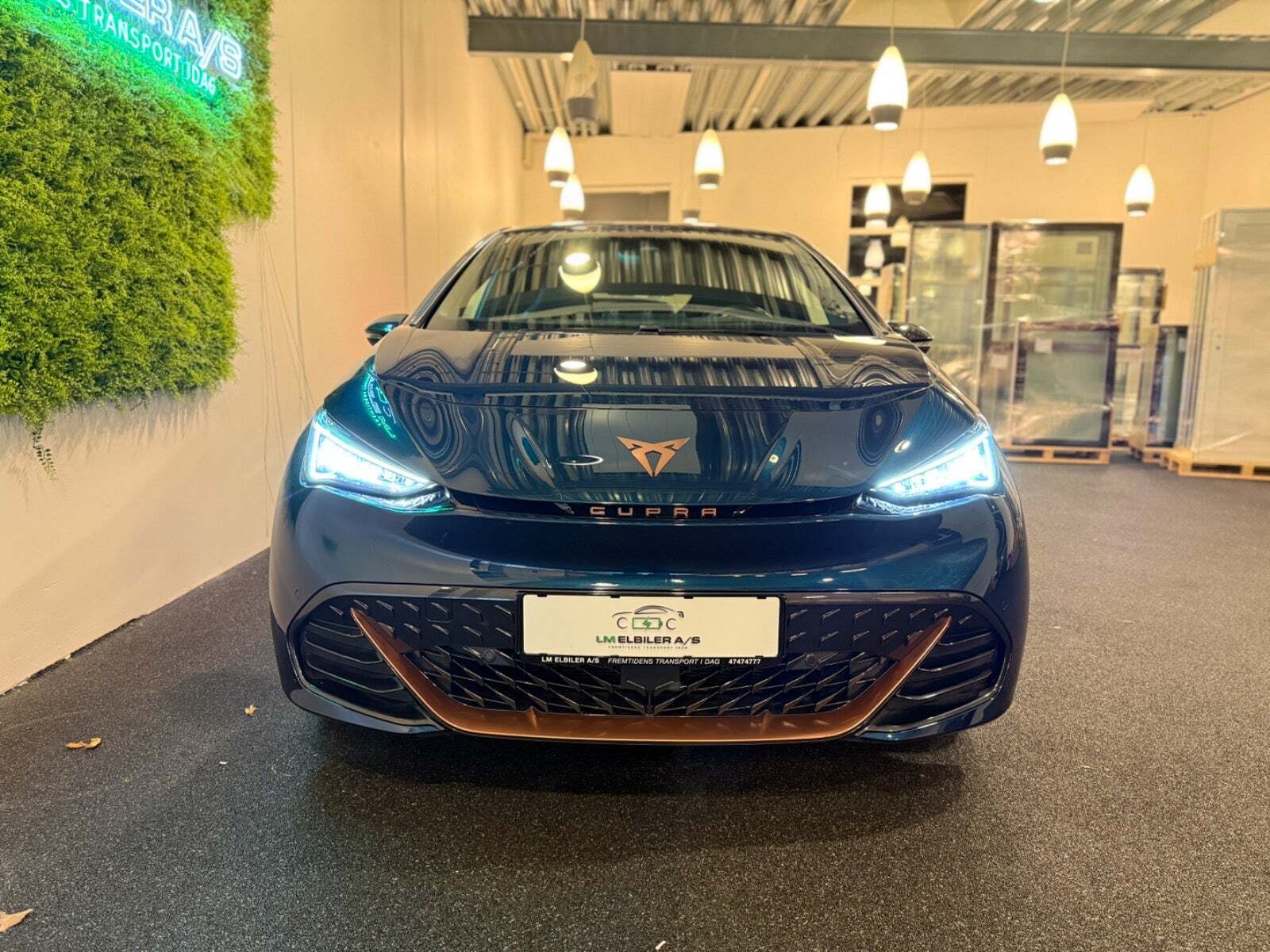 Blå Cupra Born fra 2023