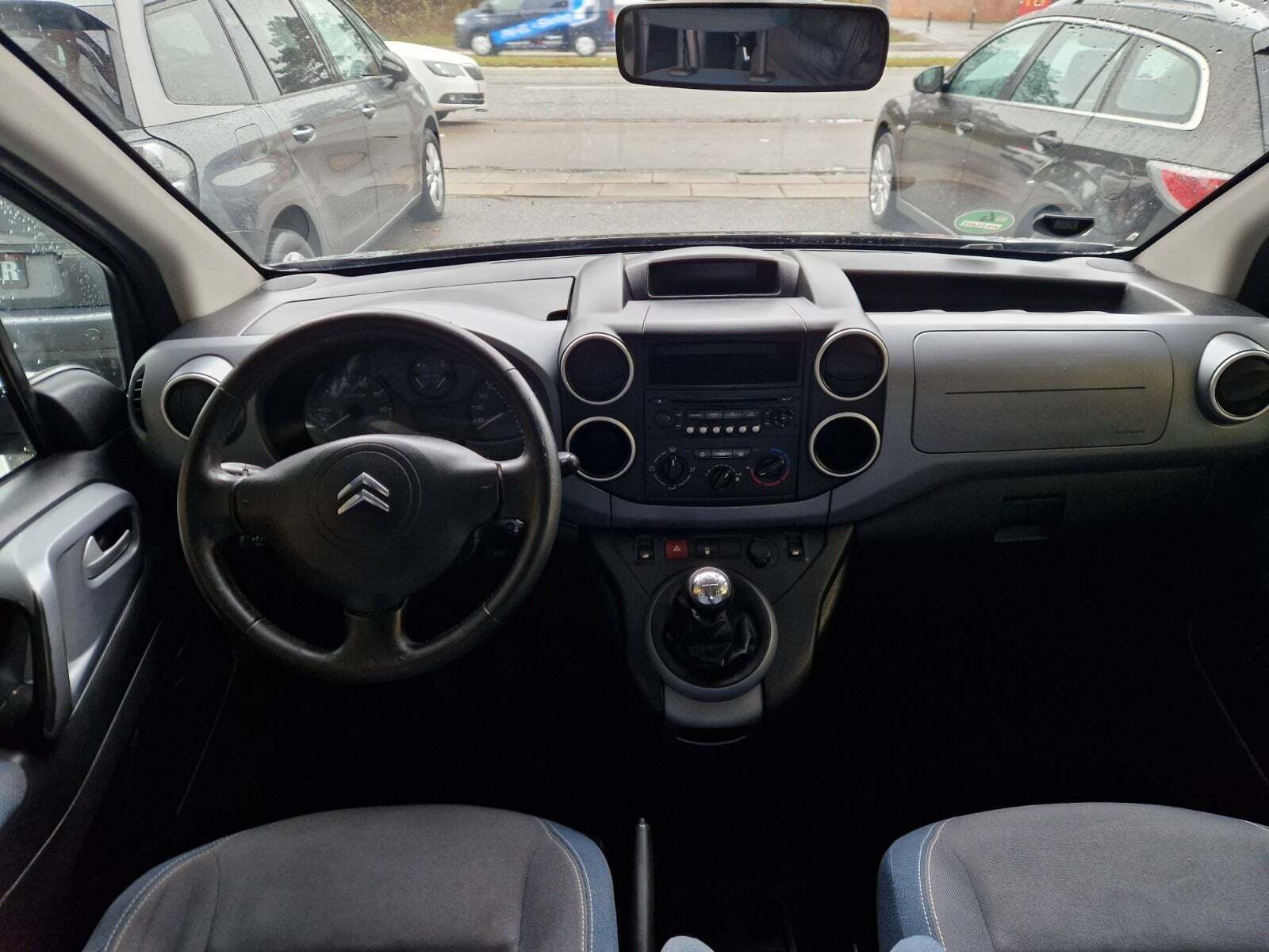 Sort Citroën Berlingo fra 2010
