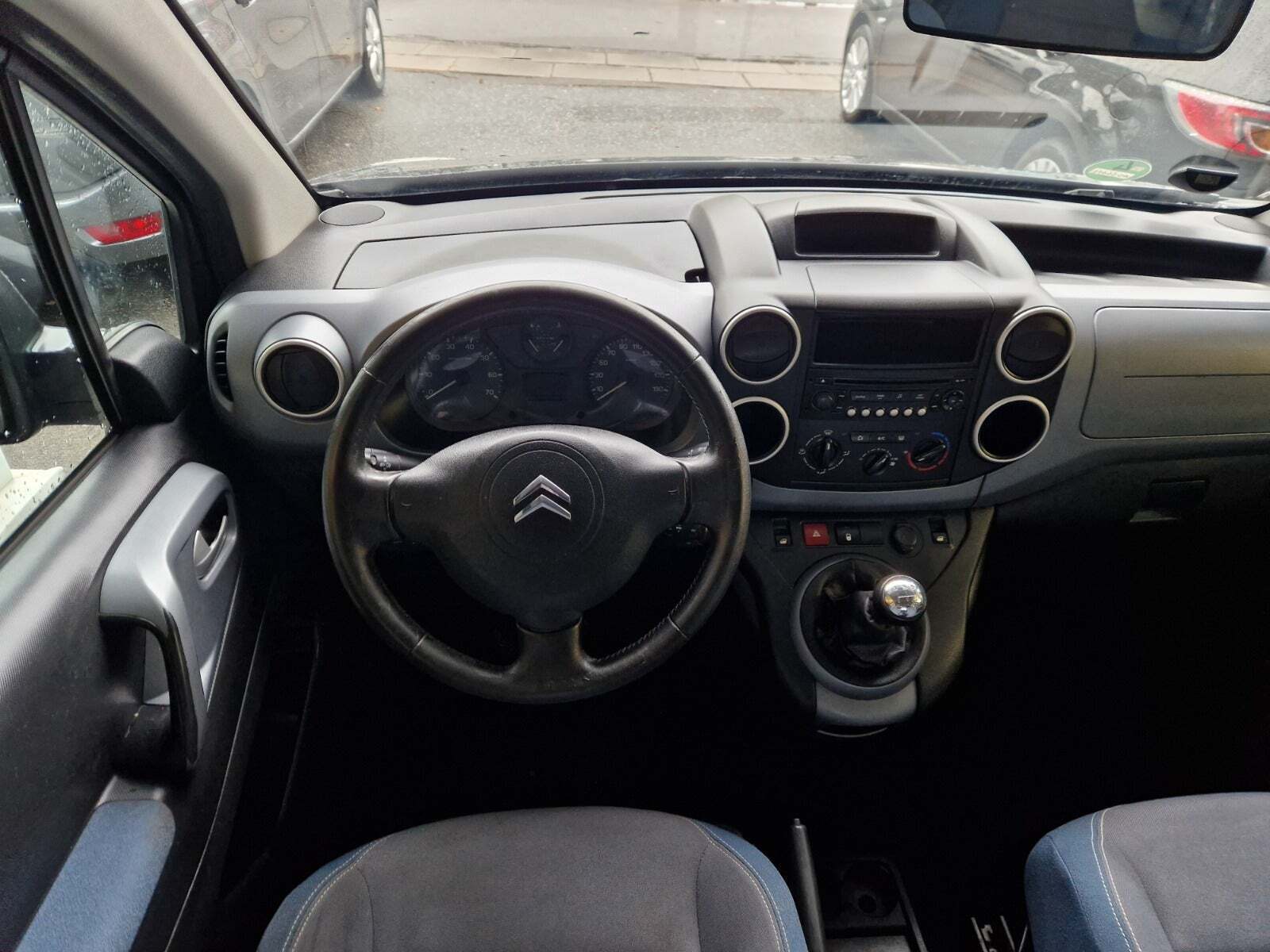 Sort Citroën Berlingo fra 2010