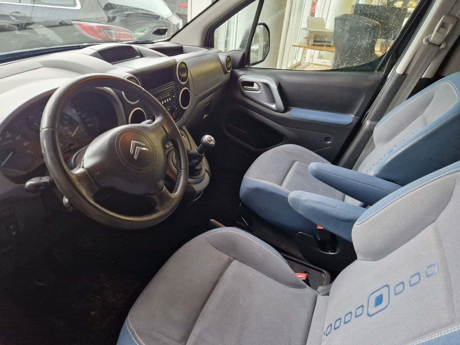 Sort Citroën Berlingo fra 2010