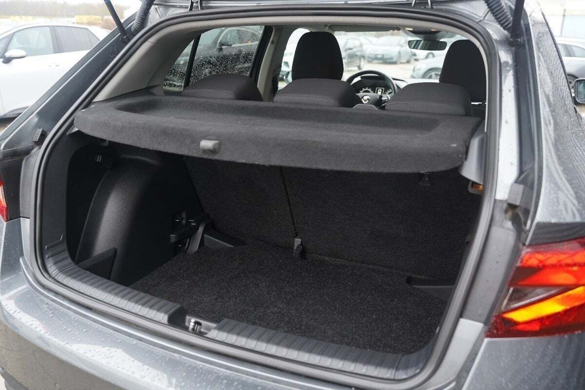 Grå Skoda Fabia fra 2022