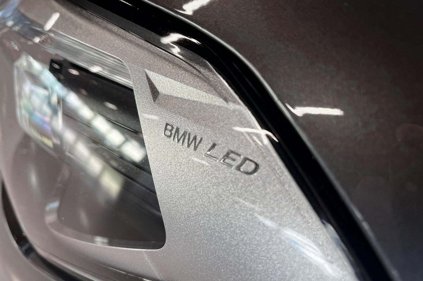 Grå BMW X1 fra 2020